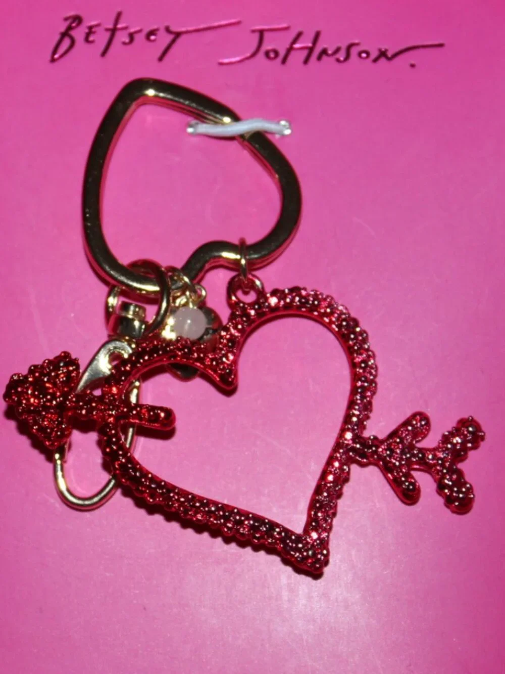 NWT Betsey Johnson cupids' arrow key fob/bag charm. Super Cute